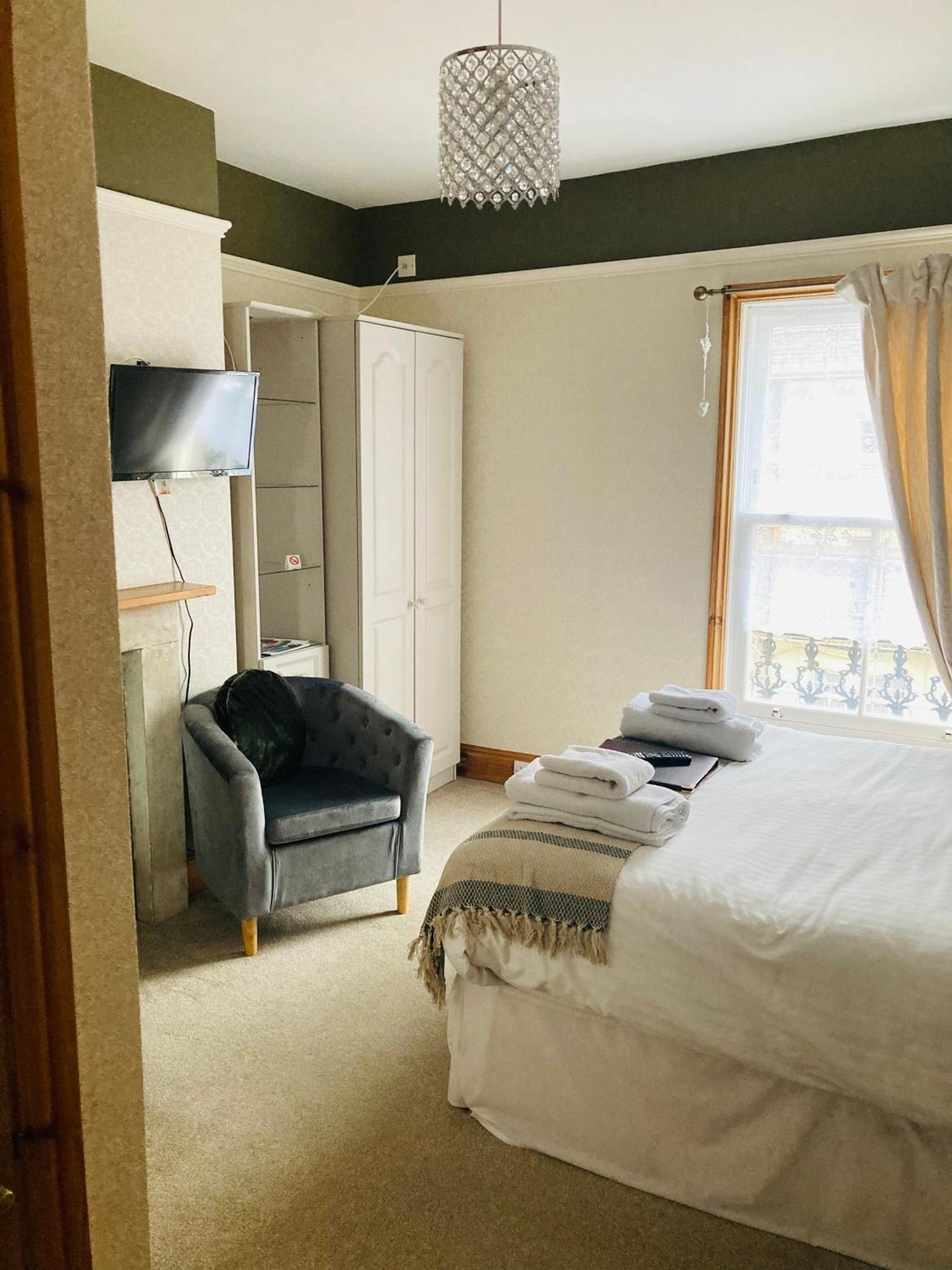 The Pathway Guesthouse ウィットビー エクステリア 写真