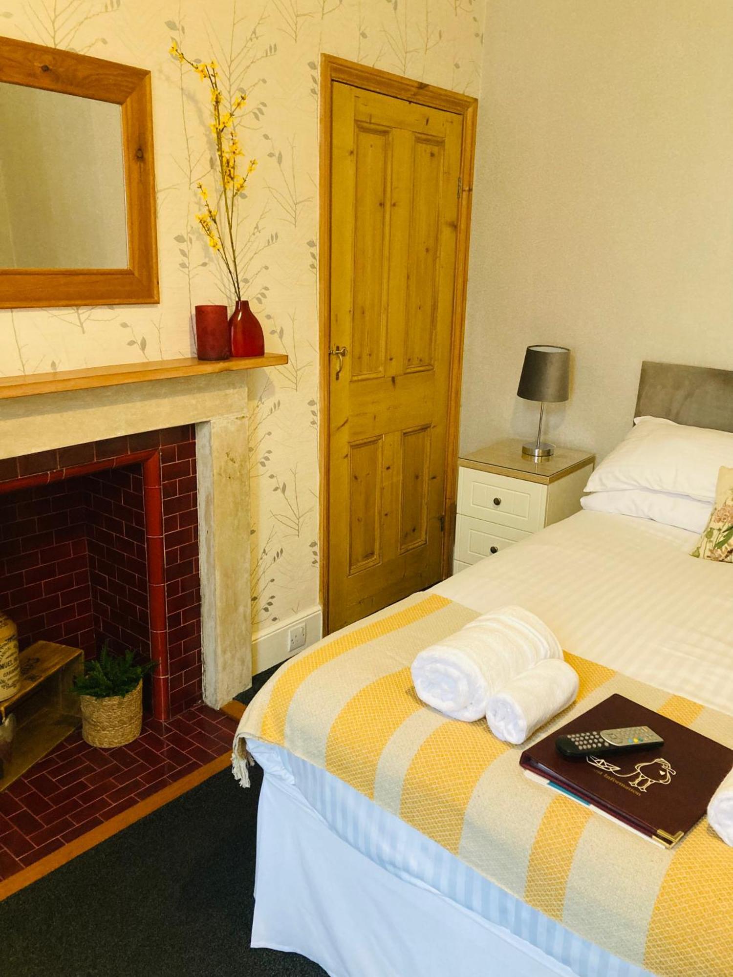 The Pathway Guesthouse ウィットビー エクステリア 写真